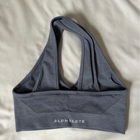 Alphalete Amplify Bra - Picture 2 of 3